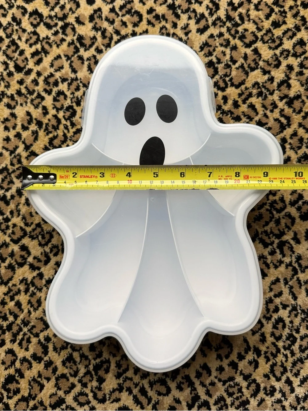 Ghost snack box (NWT)